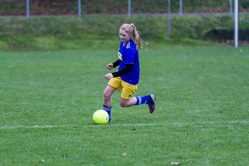 Bild 224 - B-Juniorinnen TSV Gnutz o.W. - SV Henstedt Ulzburg II : Ergebnis: ca. 5:0